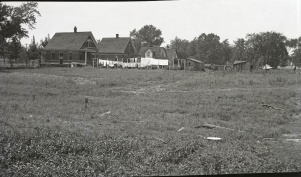 <b>Caption:</b>  Houses in northwest Springfield for which claims were paid by a mining company for damages caused by mining coal 5 feet 9 inches thick at a depth of about 200 feet. See <a href="/wiki/File:M-1003_NW_Springfield_IL_Lincoln_Park_Coal_Coop_17_Fig_44_5.75ft_coal_200ft_deep.jpg" title="File:M-1003 NW Springfield IL Lincoln Park Coal Coop 17 Fig 44 5.75ft coal 200ft deep.jpg">M-1003</a> and <a href="/wiki/File:M-1006_NW_Springfield_IL_Lincoln_Park_Coal_see_M-1004.jpg" title="File:M-1006 NW Springfield IL Lincoln Park Coal see M-1004.jpg">M-1006</a><br><b>Credit:</b>  Illinois State Geological Survey<br><b>Date:</b>  Pre-1914<br><b>Library No.:</b>  M-1004