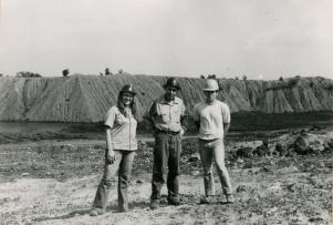 <b>Caption:</b>  Joan Courvoisier, Melbourne McKee, & Kenneth Cope in Pit 14<br><b>Credit:</b>  Phillips Coal Ball Collection<br><b>Date:</b>  09/18/1972<br>