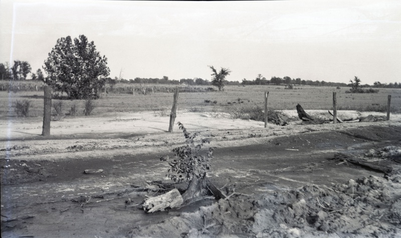 File:M-938 Kellyville No 3 near Electric mine Danville District ash filled road washed away.jpg