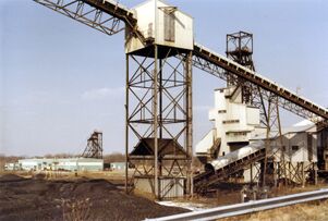 <b>Caption:</b>  Preparation plant and surface buildings at Old Ben No. 24. Man shaft in background. Photo by John Nelson, March 1981.<br><b>Credit:</b>  Illinois State Geological Survey<br><b>Date:</b>  March 1981<br>